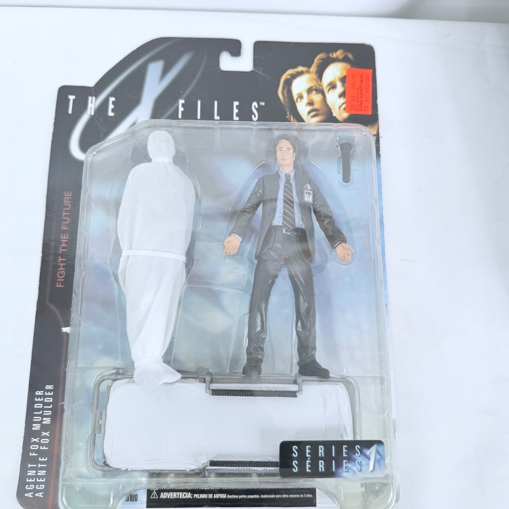 McFarlane Toys X-Files Fight The Future Agent Fox Mulder Series 1 1998 Figure